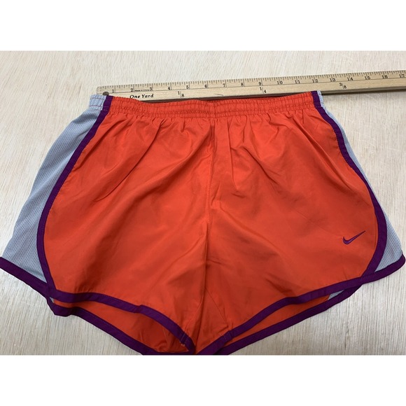 Nike Dri-Fit Woman's White Lined Athletic Running Shorts Size Large - Picture 7 of 9